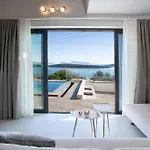 Villa Katerina-stylish 4 Bedroom With Sea View Nydri (Lefkada)