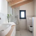 Villa Katerina-stylish 4 Bedroom With Sea View *