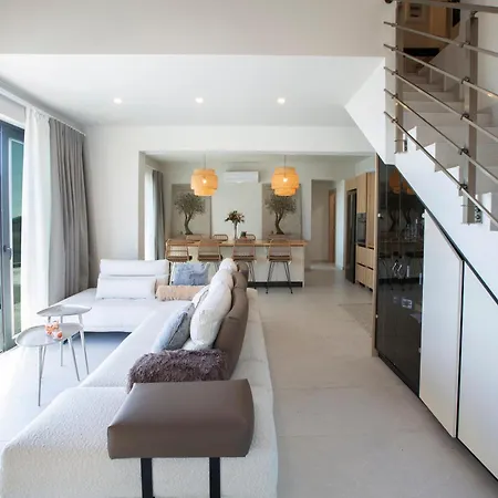 Katerina-stylish 4 Bedroom With Sea View *