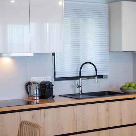 Katerina-stylish 4 Bedroom With Sea View * Nidhrion