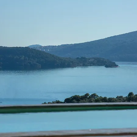 Katerina-stylish 4 Bedroom With Sea View Villa Nidhrion