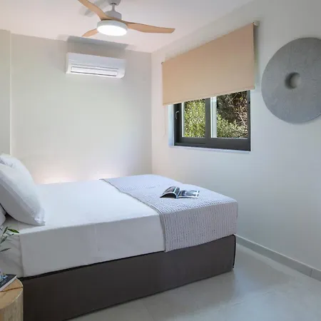 Katerina-stylish 4 Bedroom With Sea View Villa Nidhrion