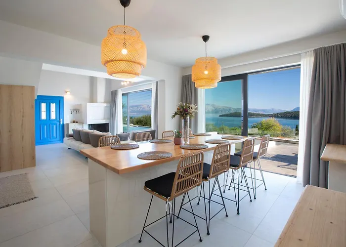 Katerina-stylish 4 Bedroom With Sea View 빌라 니드리