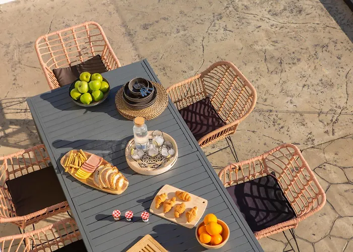 Katerina-stylish 4 Bedroom With Sea View 니드리