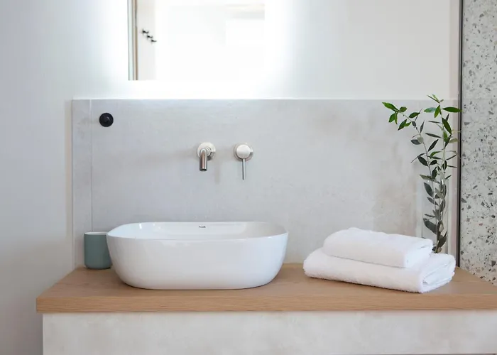 Katerina-stylish 4 Bedroom With Sea View 빌라 니드리